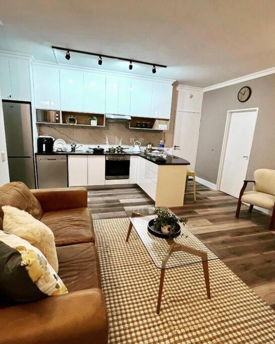 Modern, Trendy And Comfortable 2 Bedroom Apartment In Kapstadt Exterior foto