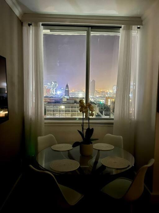 Modern, Trendy And Comfortable 2 Bedroom Apartment In Kapstadt Exterior foto