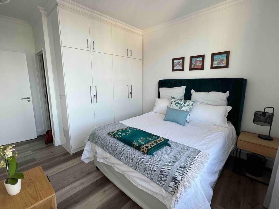 Modern, Trendy And Comfortable 2 Bedroom Apartment In Kapstadt Exterior foto