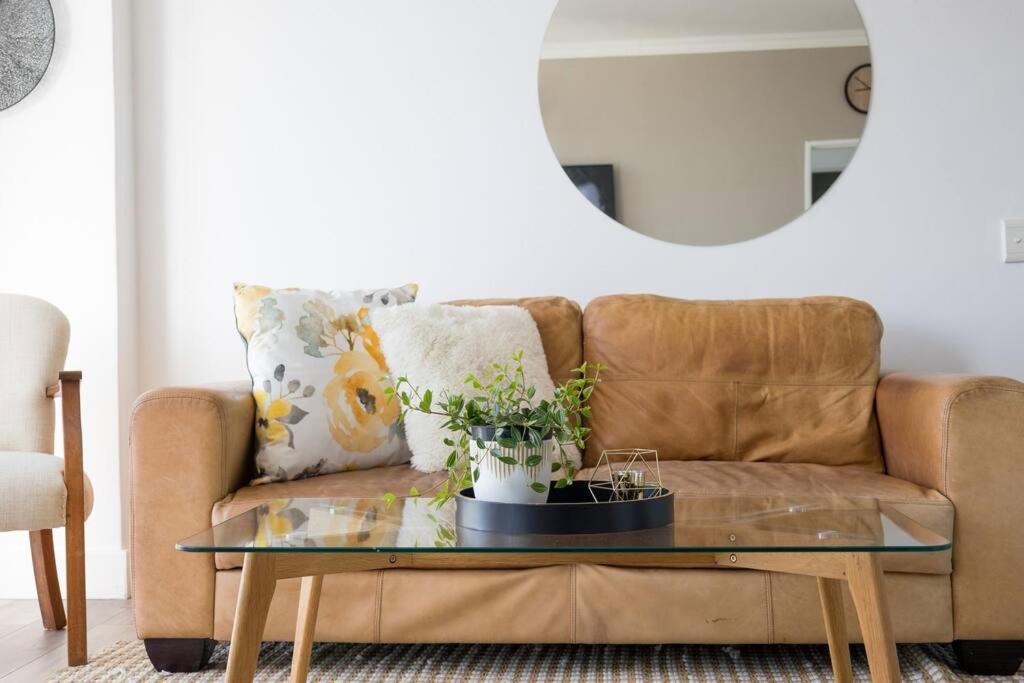 Modern, Trendy And Comfortable 2 Bedroom Apartment In Kapstadt Exterior foto